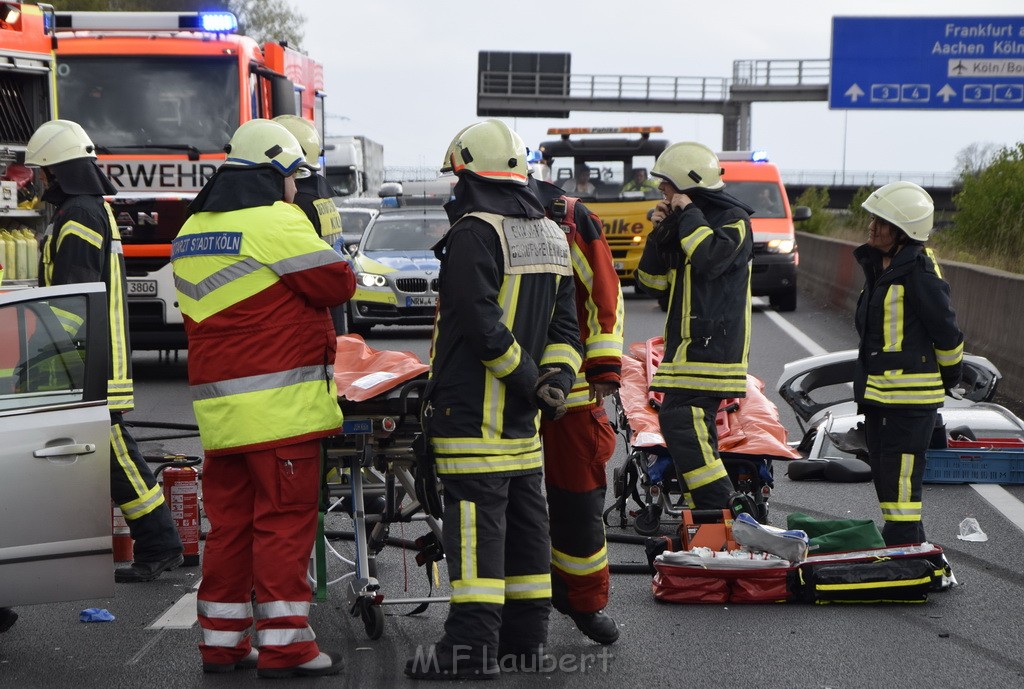 VU Auffahrunfall A 3 Rich Oberhausen kurz vor AS Koeln Dellbrueck P025.JPG - Miklos Laubert